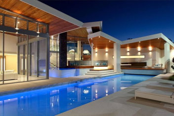 Racquet Retreat By Noosa Secret Destinations- Short Walk To Hastings Street with Nambucca Heads Accommodation