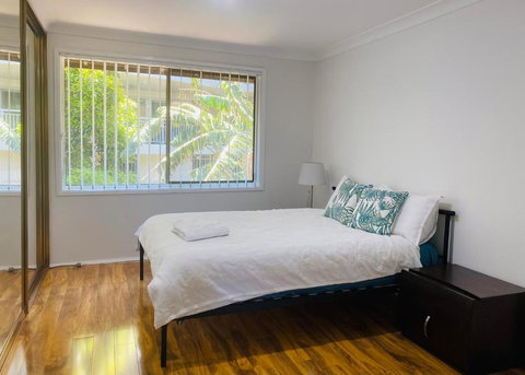 Quiet Family Townhouse In Wollongong CBD - Nambucca Heads Accommodation 3