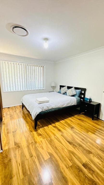 Quiet Family Townhouse In Wollongong CBD - Nambucca Heads Accommodation 2