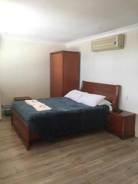 Aussie Hotel & Motel - Nambucca Heads Accommodation 0
