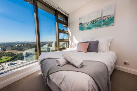 Australia Tower - Olympic Park Green - Nambucca Heads Accommodation 1