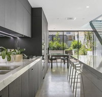 Balmain Bombshell Executive  Family Retreat - Nambucca Heads Accommodation