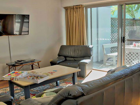 Barefoot' 7/44 Marine Drive - Fabulous Fingal Bay - Nambucca Heads Accommodation 2