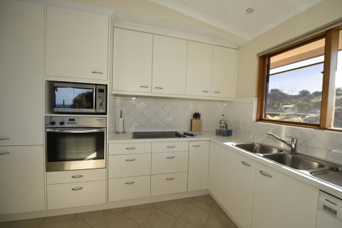 Baudin House - Nambucca Heads Accommodation 2