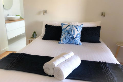 BAY OF FIRES BEACH SHACK Ocean Views From A Modern Beachhouse - Nambucca Heads Accommodation 1