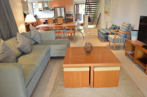Beach House Apartment 1 - Nambucca Heads Accommodation 2