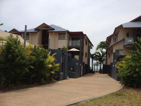 Beach House Apartment 1 - Nambucca Heads Accommodation 0