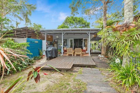 BEACH RETREAT - Nambucca Heads Accommodation 1