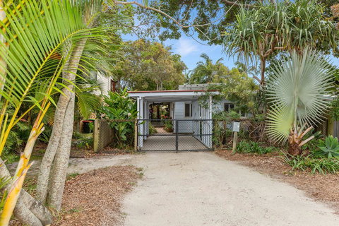 BEACH RETREAT - Nambucca Heads Accommodation 2