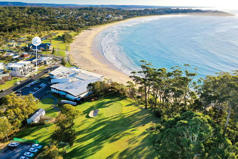 Beachfront One, Mollymook - Nambucca Heads Accommodation 3