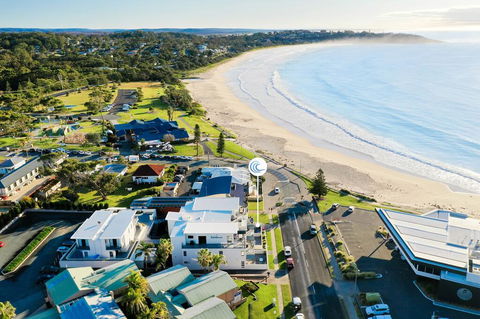 Beachfront One, Mollymook - Nambucca Heads Accommodation 1