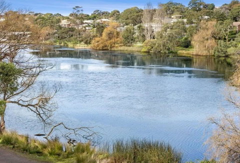 Riviera Lakeside With Uninterrupted Water Views - Nambucca Heads Accommodation 1