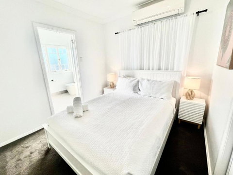Renovated Queenslander - Upstairs 2km To Stadium - Nambucca Heads Accommodation 2