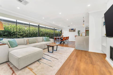 Redbrick Retreat - Generous Coastal Escape - Nambucca Heads Accommodation 0