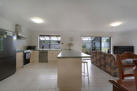 Relaxing Holiday Home Pets Are Welcome - Nambucca Heads Accommodation 2