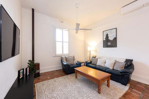 Renovated 2B 1B Victorian House In Princes Hill - Nambucca Heads Accommodation 0