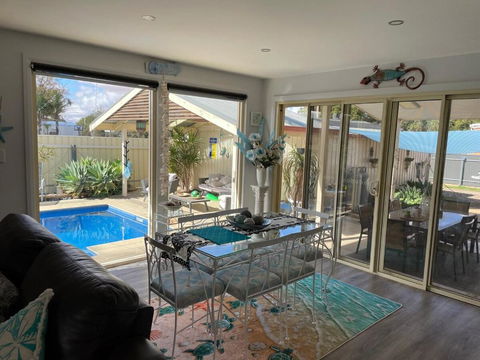 Resort On Morgan With Beautiful Private Pool, Pet Friendly - Nambucca Heads Accommodation 2
