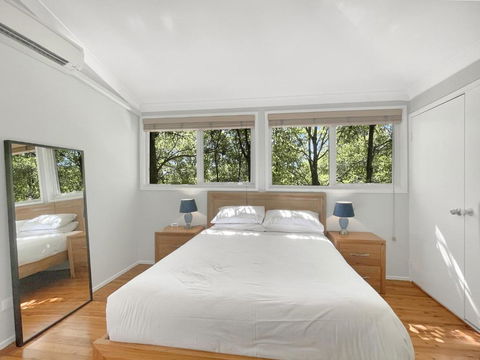 Riverside 3-Bed Townhouse With Spacious Deck & BBQ - Nambucca Heads Accommodation 3