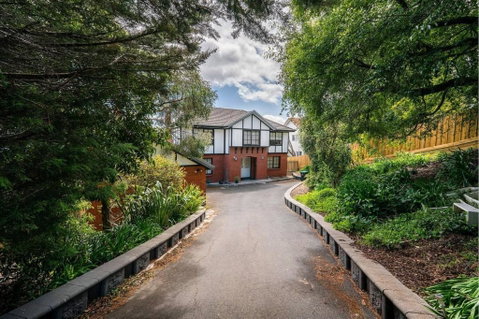 Riveting House With Incredible Water-view At SandyBay - Nambucca Heads Accommodation 0