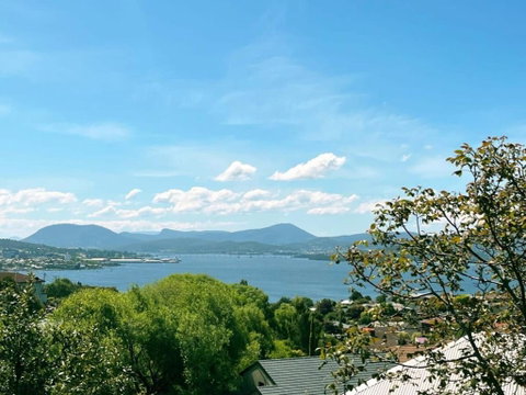 Riveting House With Incredible Water-view At SandyBay - Nambucca Heads Accommodation 2