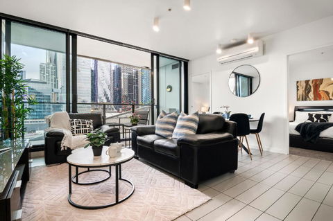 Rooftop Pool 2BR Apartment At Marvel Stadium With Free Parking - Nambucca Heads Accommodation 0