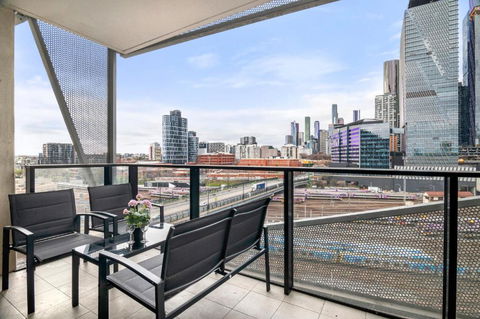Rooftop Pool 2BR Apartment At Marvel Stadium With Free Parking - Nambucca Heads Accommodation 2