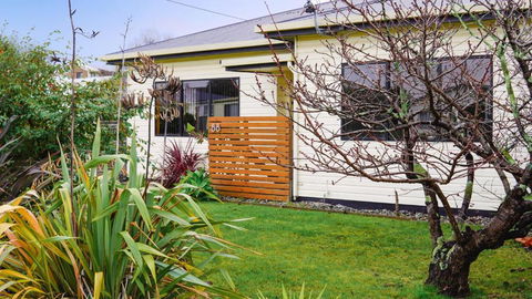 Room @ 88 - Nambucca Heads Accommodation 0