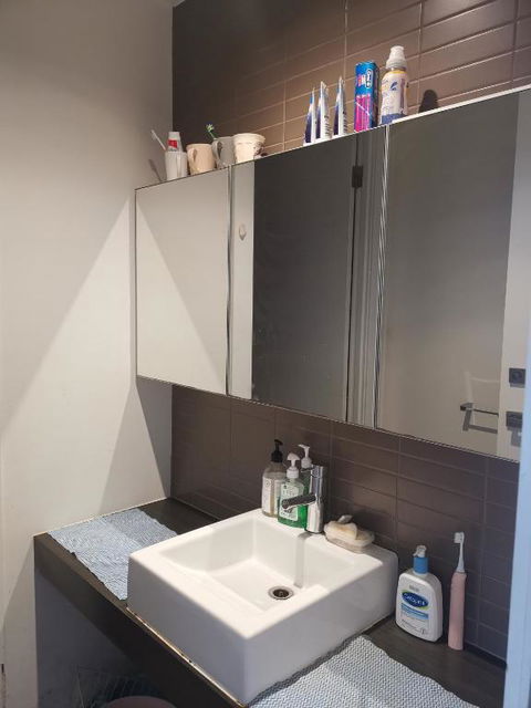 Room With King-size Bed Close To Melbourne CBD & Southern Cross Station - Nambucca Heads Accommodation 2