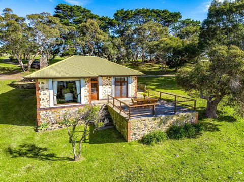 Rustic Cottage - Nambucca Heads Accommodation 0