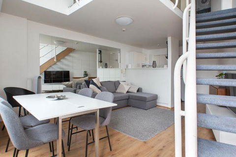 S203S - The Loft By Darling Harbour - Nambucca Heads Accommodation 1