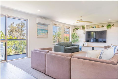 Salt & Sand Getaway - Nambucca Heads Accommodation 2