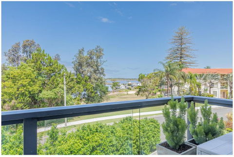 Salt & Sand Getaway - Nambucca Heads Accommodation 0