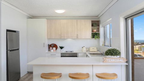 Salt Life Short Walk To Beach, Shops Cafes Accom Holidays - Nambucca Heads Accommodation 1