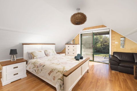 Salt Wood Cabin Style Retreat - Nambucca Heads Accommodation 2