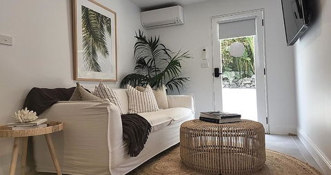 SALTY PALMS -Seaside Studio Apartment - Nambucca Heads Accommodation 3