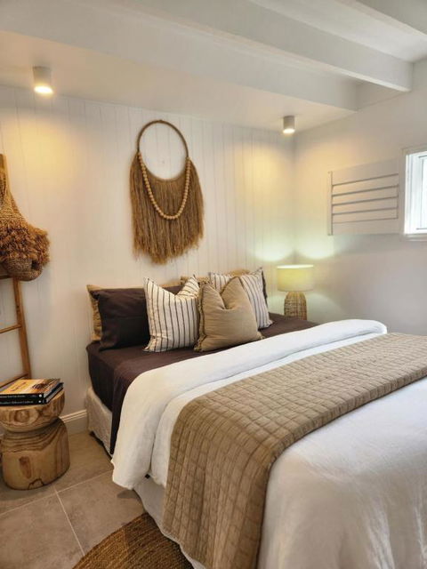 SALTY PALMS -Seaside Studio Apartment - Nambucca Heads Accommodation 1