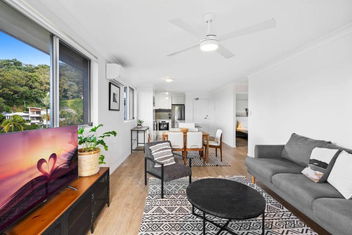 Salty Sea Breeze Apartment 500m To Waters Edge with Nambucca Heads Accommodation