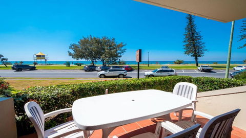 Sandrift Beachfront Apartments - Nambucca Heads Accommodation 3