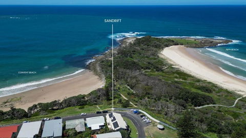 Sandrift Two - Oceanstays - Nambucca Heads Accommodation 3