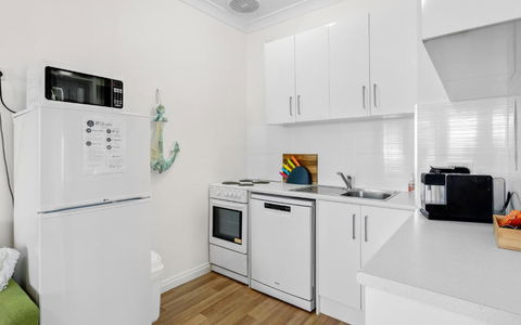 SEA BREEZE @ Smugglers Inn - Nambucca Heads Accommodation 3