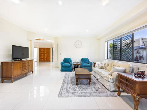 Seaside Modern And Luxurious Mansion With Pool - Nambucca Heads Accommodation 0