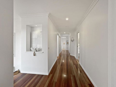 Serene Luxury Retreat On Malua Bay - Nambucca Heads Accommodation 3