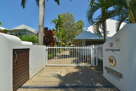 Serenity Port Douglas - Nambucca Heads Accommodation 0