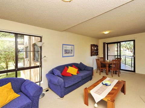 Shoreline Unit 2 1 Intrepid Close - Nambucca Heads Accommodation 2