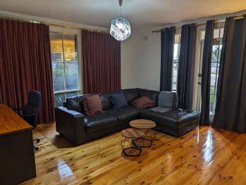 Spacious, Modern & Stylish Vacation Home - Nambucca Heads Accommodation 1