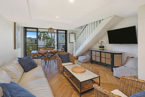 TARA7- On Trend At Taranaki - Nambucca Heads Accommodation 0
