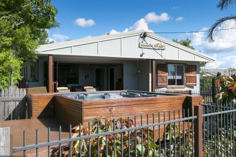 Beachside Cottages - Nambucca Heads Accommodation 1