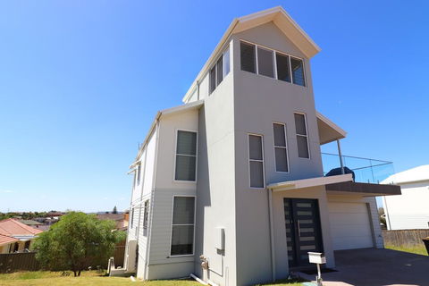 Beachside Oasis - Nambucca Heads Accommodation 0