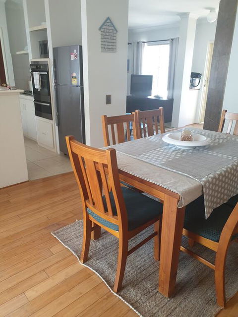 Beachside Retreat 2 - Nambucca Heads Accommodation 2