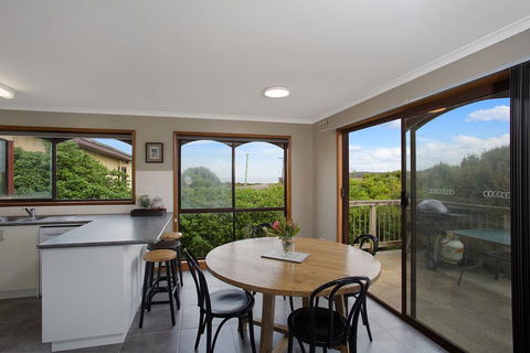 Beacon Point House - Nambucca Heads Accommodation 0
